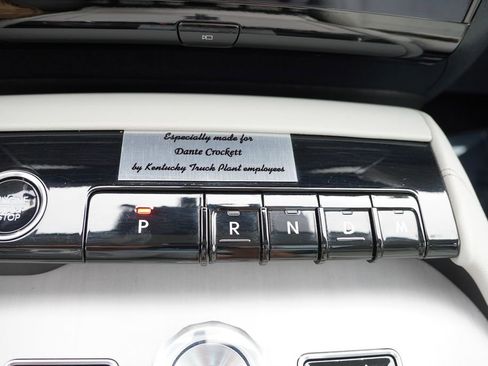 Used 2025 Lincoln Navigator Reserve image 40