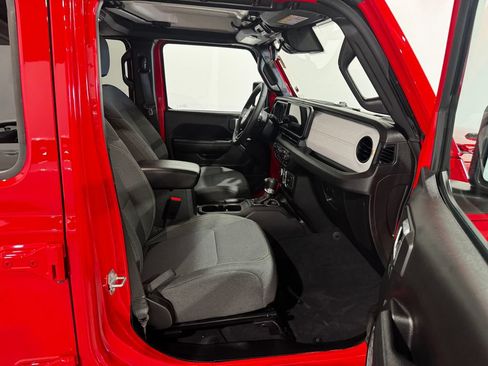 Used 2025 Jeep Wrangler Unlimited Sport AWD/4WD image 22