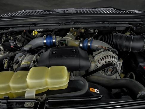 Used 2000 Ford F350 Lariat image 17