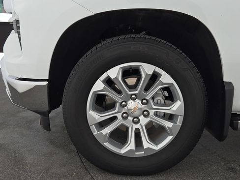 Used 2026 Chevrolet Silverado 1500 LTZ w/ Technology Package RWD image 38