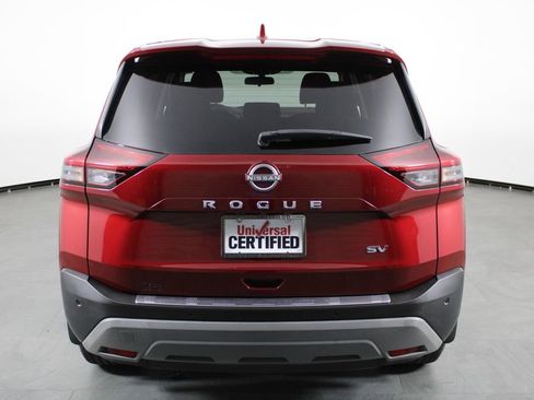 Certified 2022 Nissan Rogue SV FWD image 11
