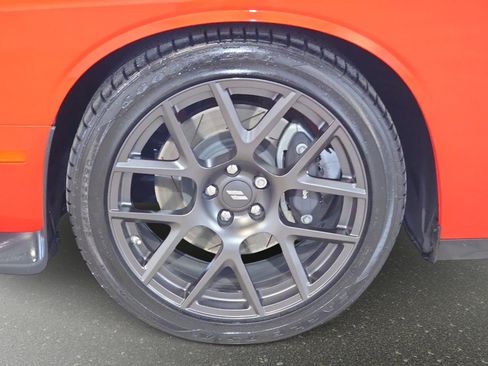 Used 2017 Dodge Challenger R/T Scat Pack RWD image 30