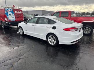 Used 2018 Ford Fusion SE video 3