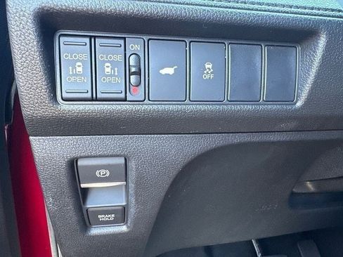 Used 2025 Honda Odyssey Sport-L image 22