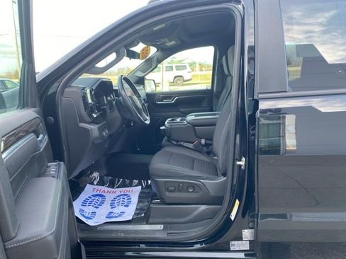 Used 2022 Chevrolet Silverado 1500 LT image 11