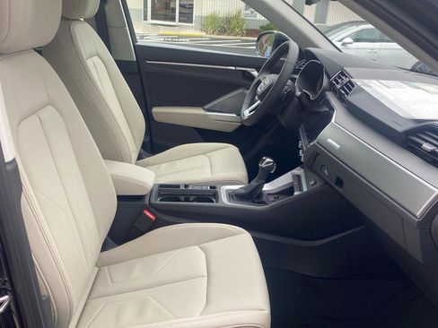 New 2025 Audi Q3 2.0T Premium image 14