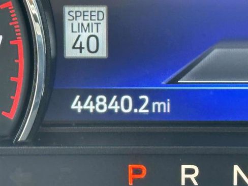 Used 2022 Ford Explorer XLT w/ Equipment Group 202A image 18