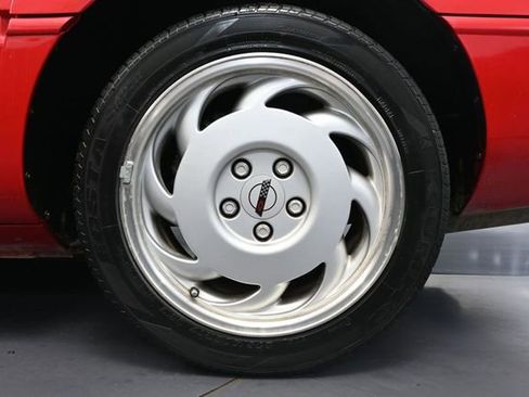 Used 1992 Chevrolet Corvette Coupe RWD image 11