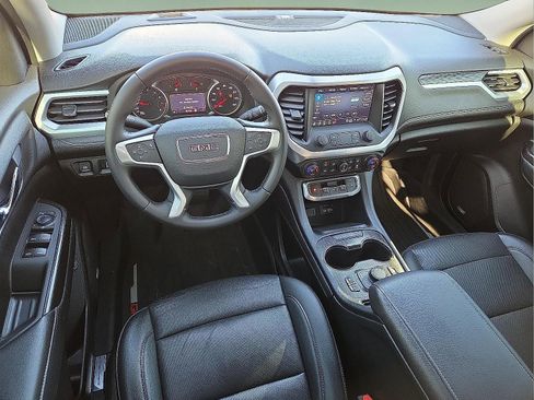 Used 2021 GMC Acadia SLT w/ LPO, Floor Liner Package image 12