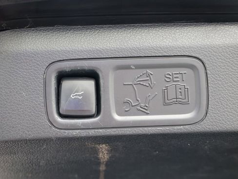 Used 2021 Ford Expedition XLT AWD/4WD image 37