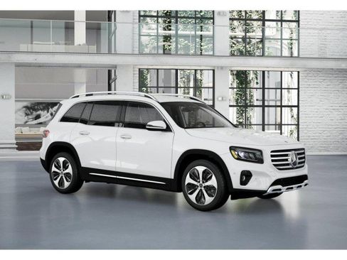 Certified 2025 Mercedes-Benz GLB 250 image 12