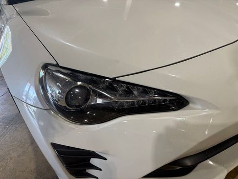 Used 2017 Toyota 86 860 Special Edition RWD image 8