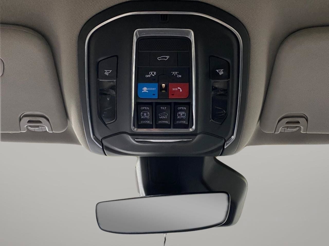 Used 2022 Jeep Wagoneer Series I w/ Premium Group I AWD/4WD image 17
