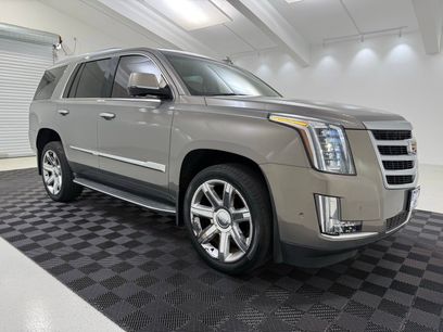 Used 2017 Cadillac Escalade Luxury