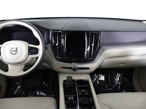 Used 2023 Volvo XC60 B5 Core w/ Climate Package image 40