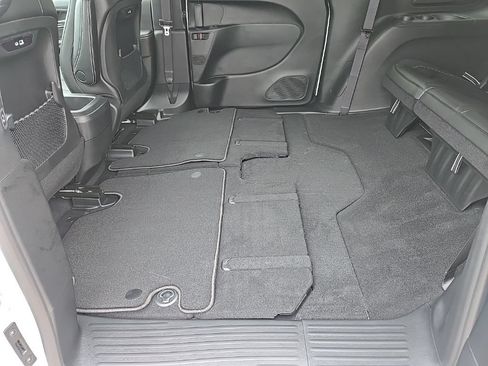 New 2026 Chrysler Pacifica Select w/ S Appearance Package FWD image 89