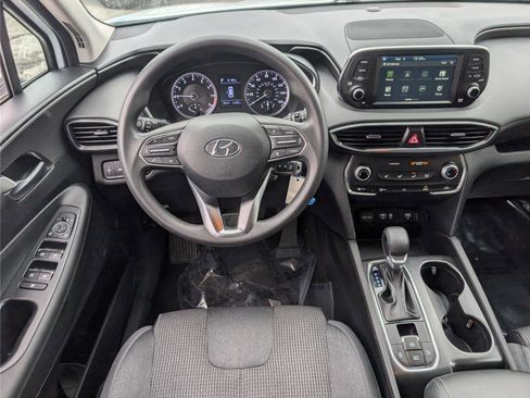 Used 2020 Hyundai Santa Fe SE image 16
