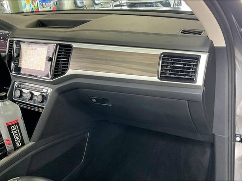 Used 2022 Volkswagen Atlas SEL AWD/4WD image 25