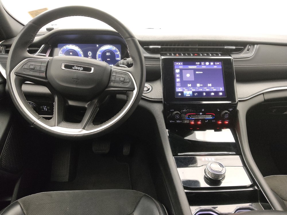 Used 2023 Jeep Grand Cherokee Altitude AWD/4WD image 22