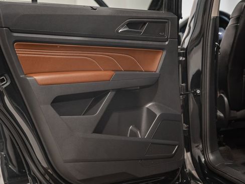 Used 2021 Volkswagen Atlas SEL Premium image 41