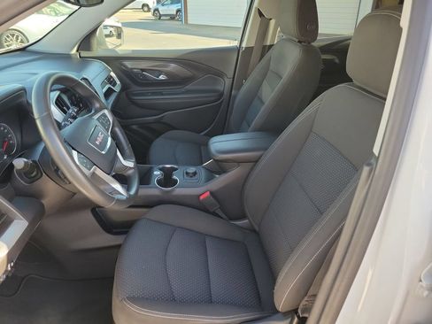 Used 2024 GMC Terrain SLE FWD image 16