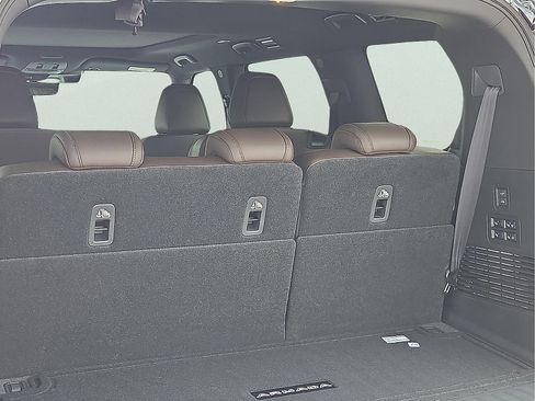 New 2026 Nissan Armada Platinum Reserve image 9