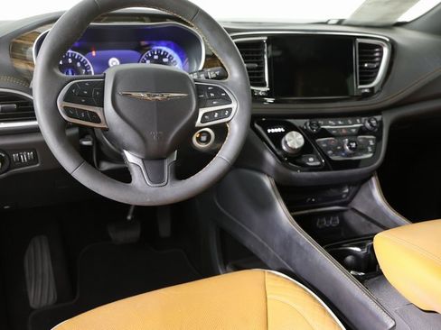 Used 2022 Chrysler Pacifica Pinnacle image 14
