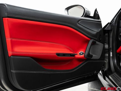 Used 2020 Ferrari GTC4Lusso image 25