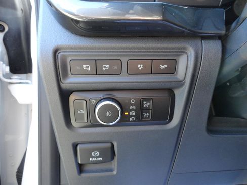 Used 2022 Ford F150 XLT w/ Equipment Group 302A High AWD/4WD image 11