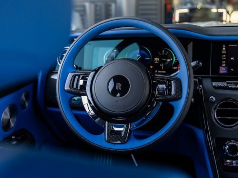 New 2026 Rolls-Royce Cullinan Black Badge image 37