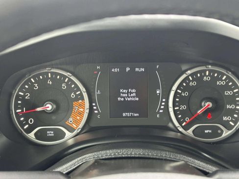 Used 2020 Jeep Renegade Latitude AWD/4WD image 26