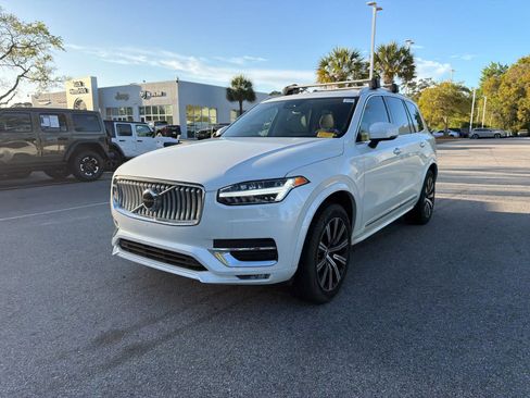 Used 2025 Volvo XC90 B5 Core w/ Protection Package image 7