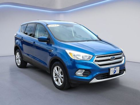 Used 2017 Ford Escape SE FWD image 9