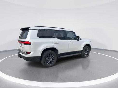 Used 2024 Lexus GX 550 image 8