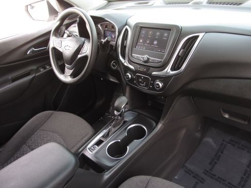 Used 2023 Chevrolet Equinox LT image 9