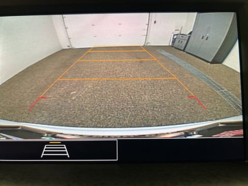 Used 2024 GMC Terrain SLE image 20