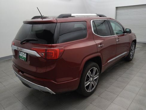 Used 2017 GMC Acadia Denali w/ Technology Package FWD image 9