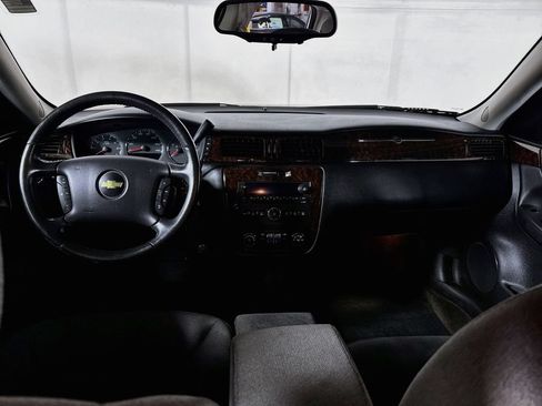 Used 2012 Chevrolet Impala LT FWD image 12