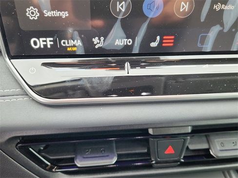 New 2026 Volkswagen Tiguan SE image 13