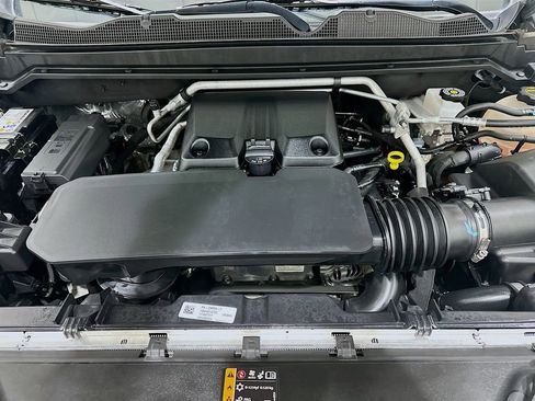 Used 2024 GMC Canyon AT4 w/ Technology Package AWD/4WD image 31