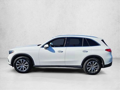 Used 2024 Mercedes-Benz GLC 300 image 9