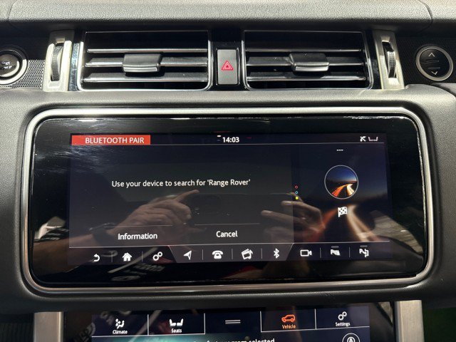Used 2020 Land Rover Range Rover HSE AWD/4WD image 32