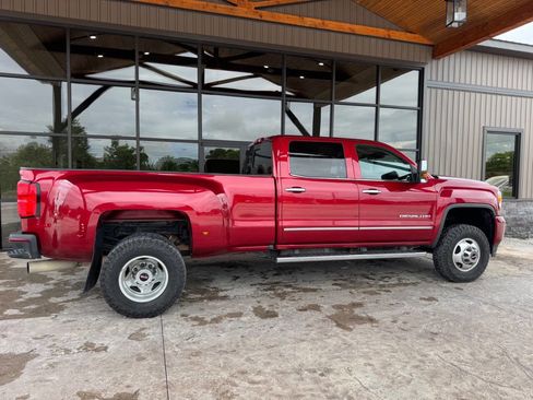 Used 2019 GMC Sierra 3500 Denali w/ Duramax Plus Package AWD/4WD image 7