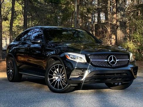 Used 2019 Mercedes-Benz GLC 300 GLC 300 Coupe w/ AMG Line image 9