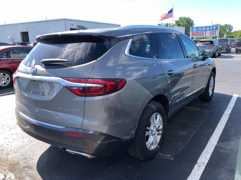 Used 2019 Buick Enclave Essence FWD image 4