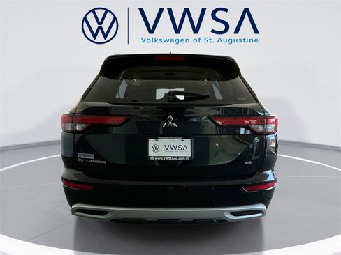 Used 2024 Mitsubishi Outlander SE image 6