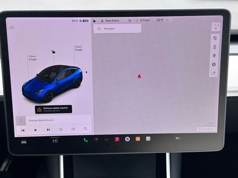 Used 2021 Tesla Model Y Long Range image 15