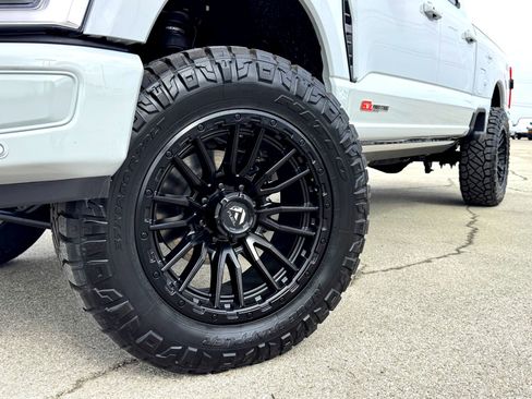 Used 2026 Ford F250 Platinum image 2