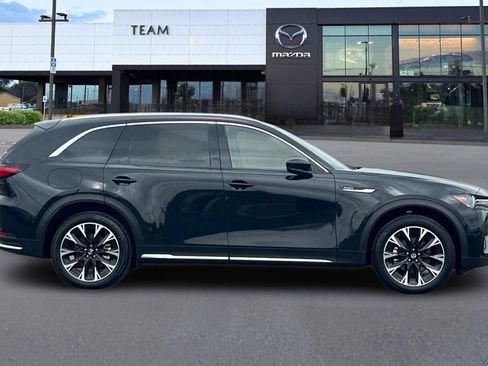 Certified 2025 MAZDA CX-90 Plug-In Hybrid w/ Premium Plus AWD/4WD image 3