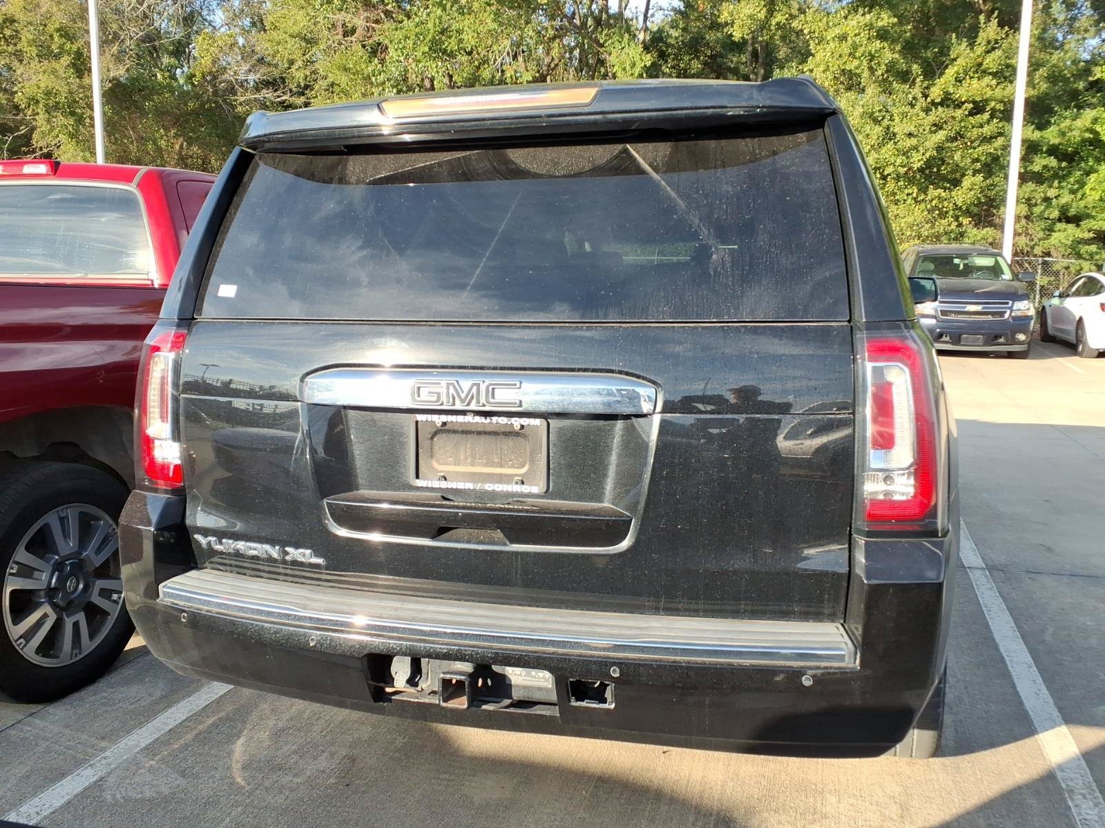 Used 2019 GMC Yukon XL Denali w/ Denali Ultimate Package AWD/4WD image 6